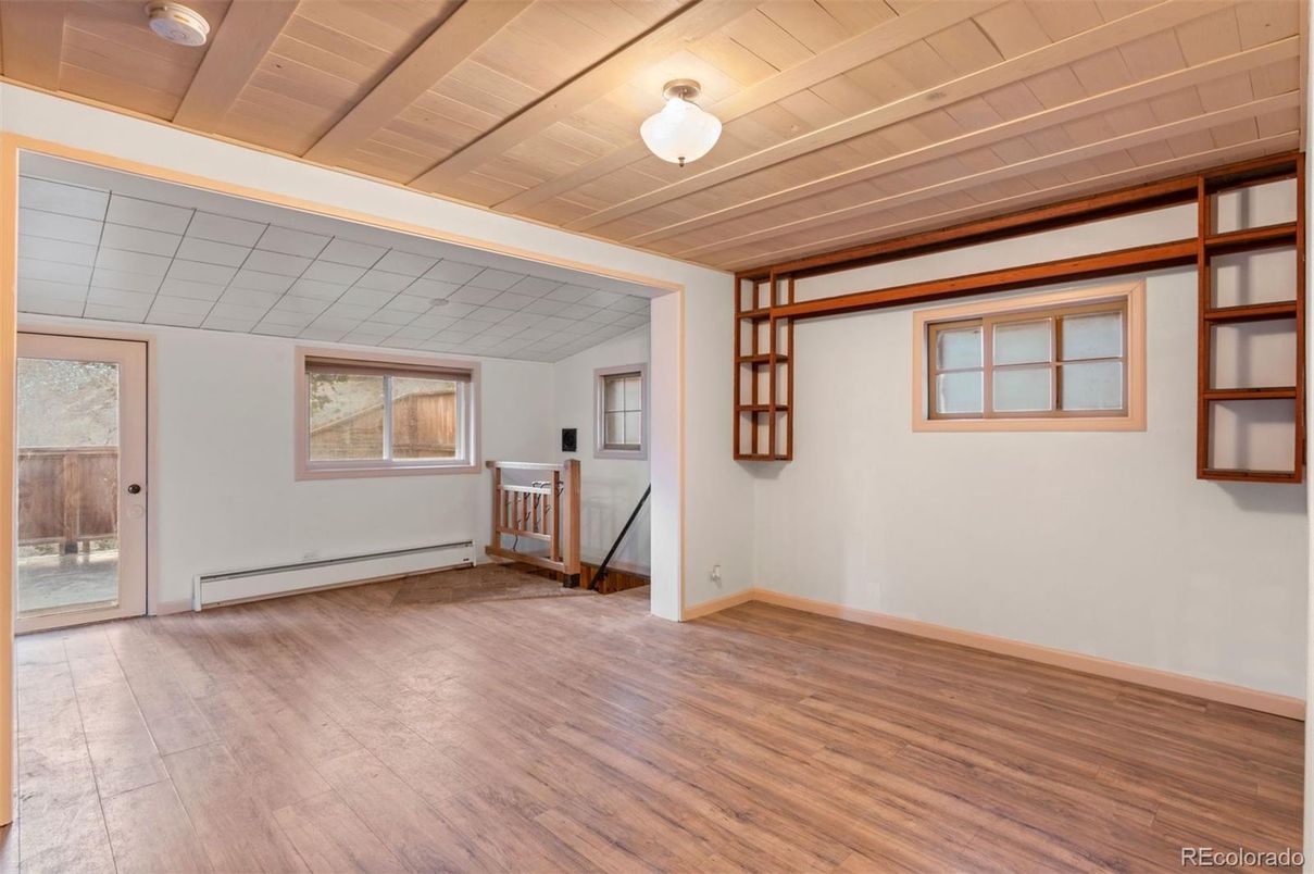 Empty room, Interior, Wooden Ceilings, Wood Texture Flooring