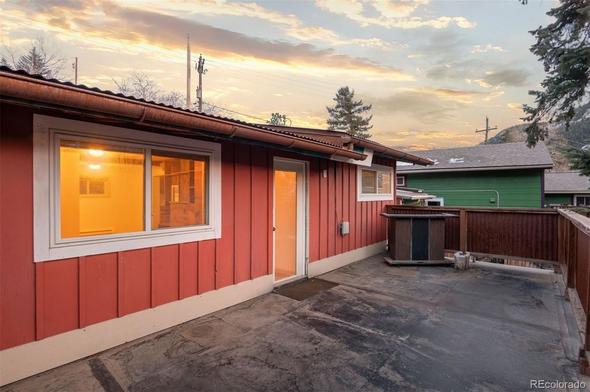 Exterior, Hot Tub