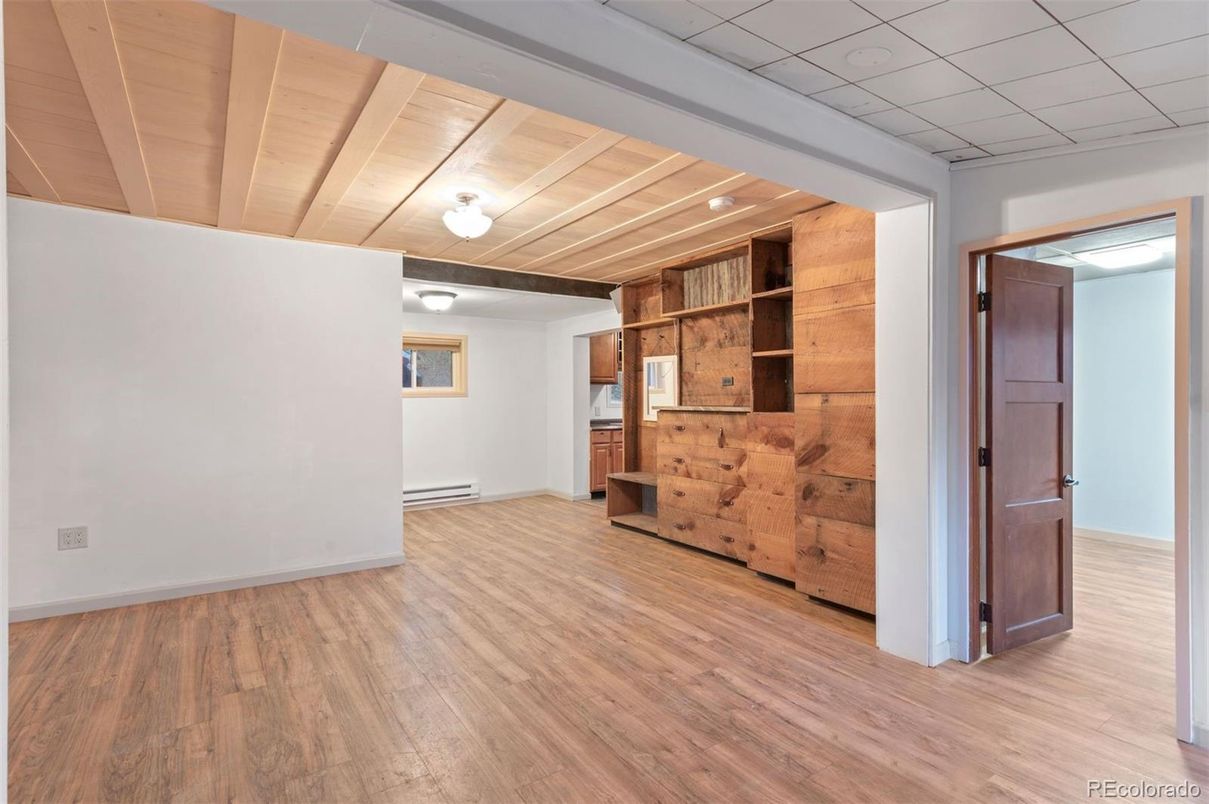 Empty room, Interior, Recessed Lighting, Wooden Ceilings, Wood Texture Flooring