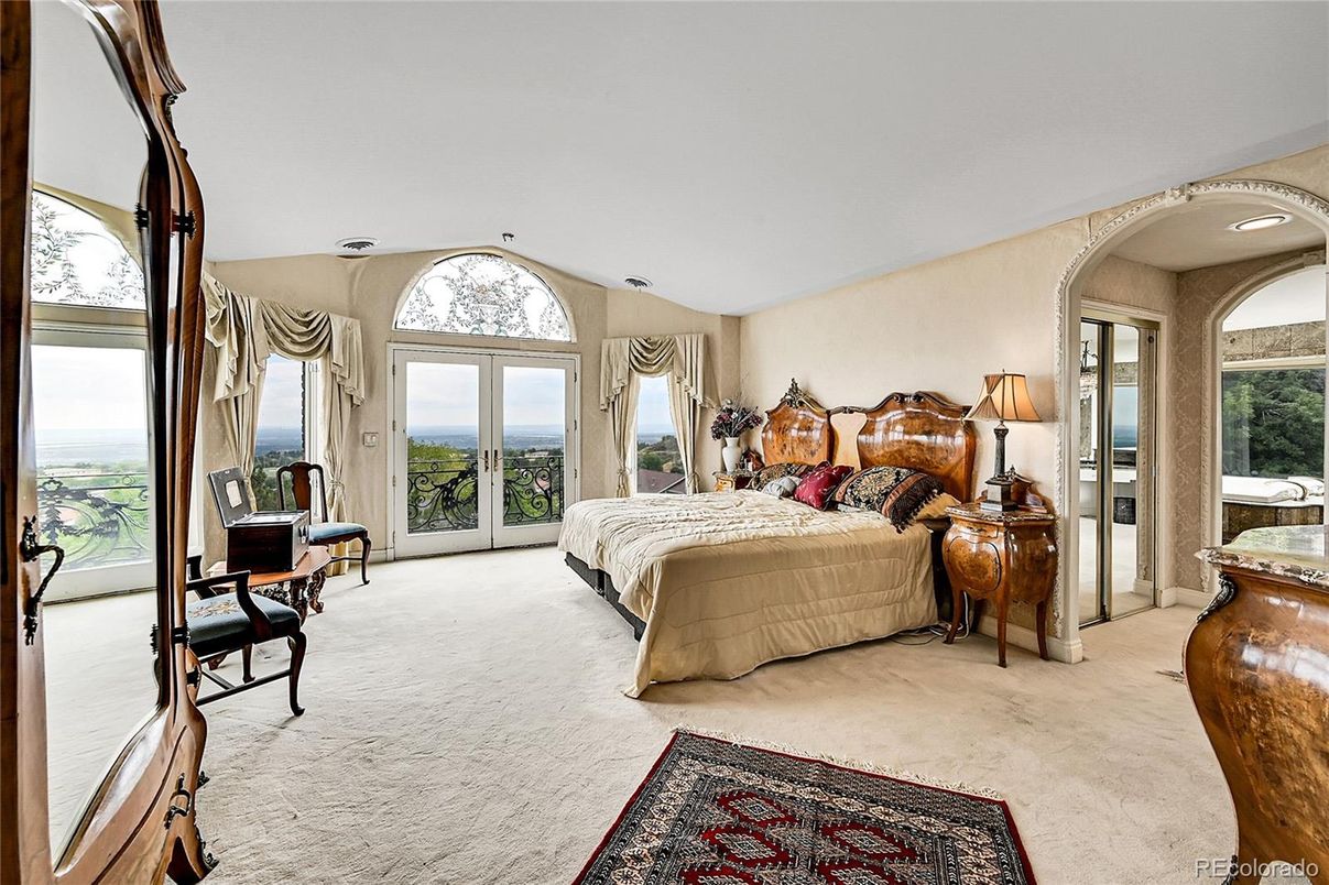 Bedroom, Interior, Water