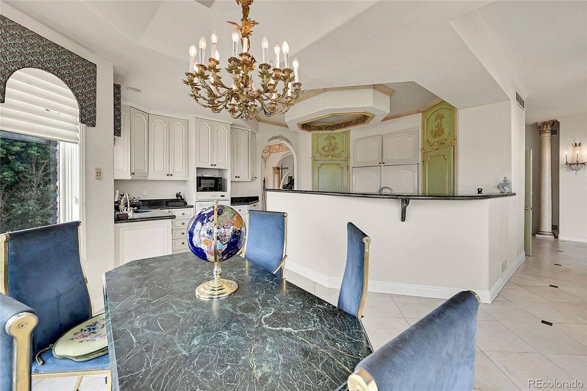 Chandelier, Dining room, Interior, Kitchen