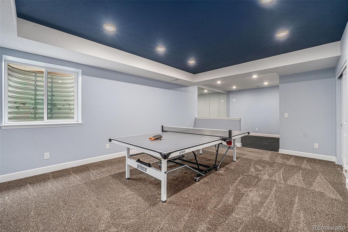 Game Room, Interior, Recessed Lighting