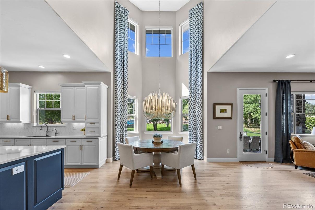 Chandelier, Dining room, Interior, Kitchen, Pendant Lights, Recessed Lighting, Wood Texture Flooring
