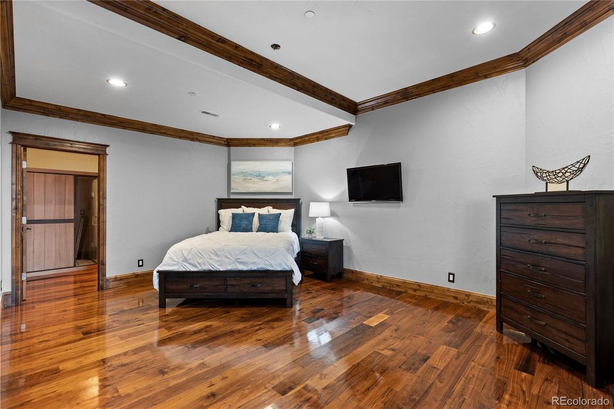 Bedroom, Interior, Recessed Lighting, Wood Texture Flooring