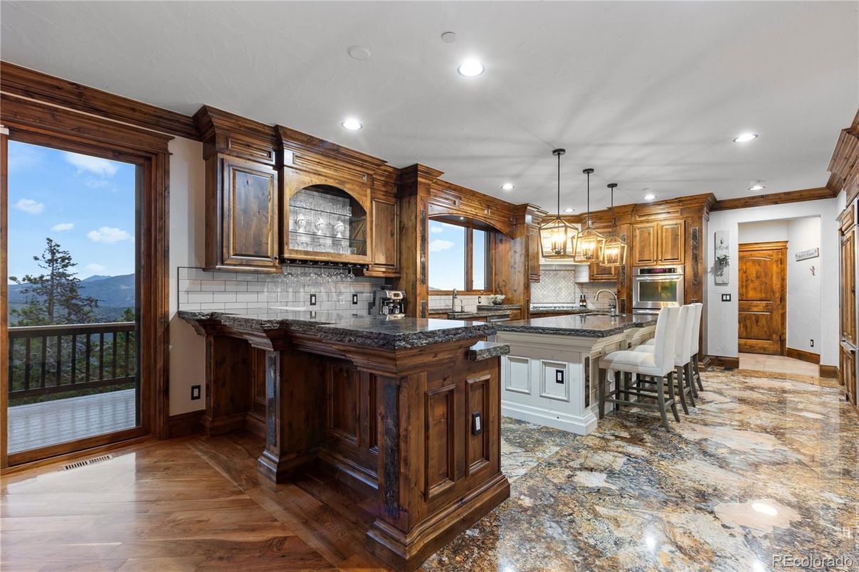 Chandelier, Dining room, Interior, Kitchen, Pendant Lights, Recessed Lighting, Wood Texture Flooring