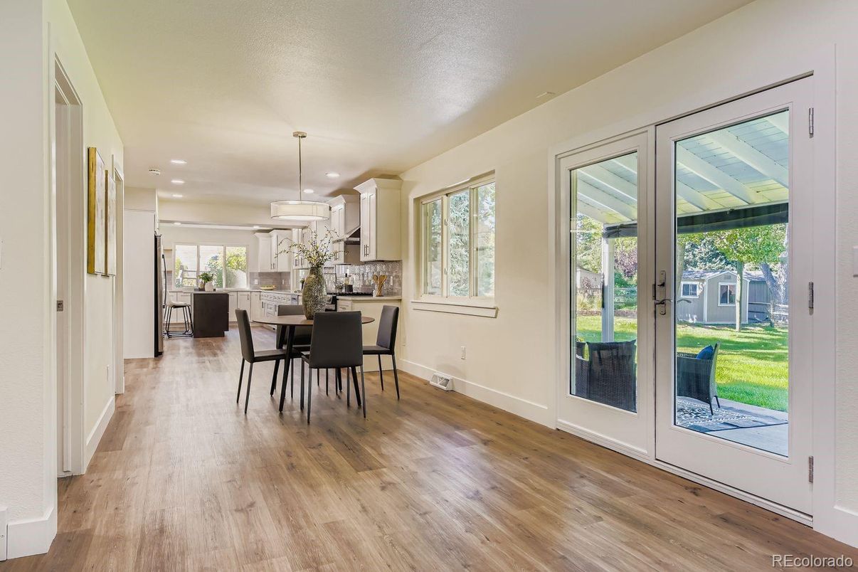 Dining room, Interior, Kitchen, Pendant Lights, Recessed Lighting, Wood Texture Flooring