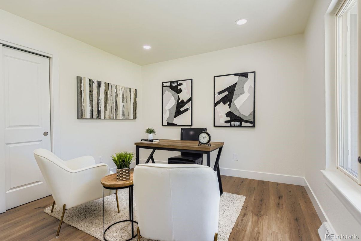 Home Office, Interior, Recessed Lighting, Wood Texture Flooring