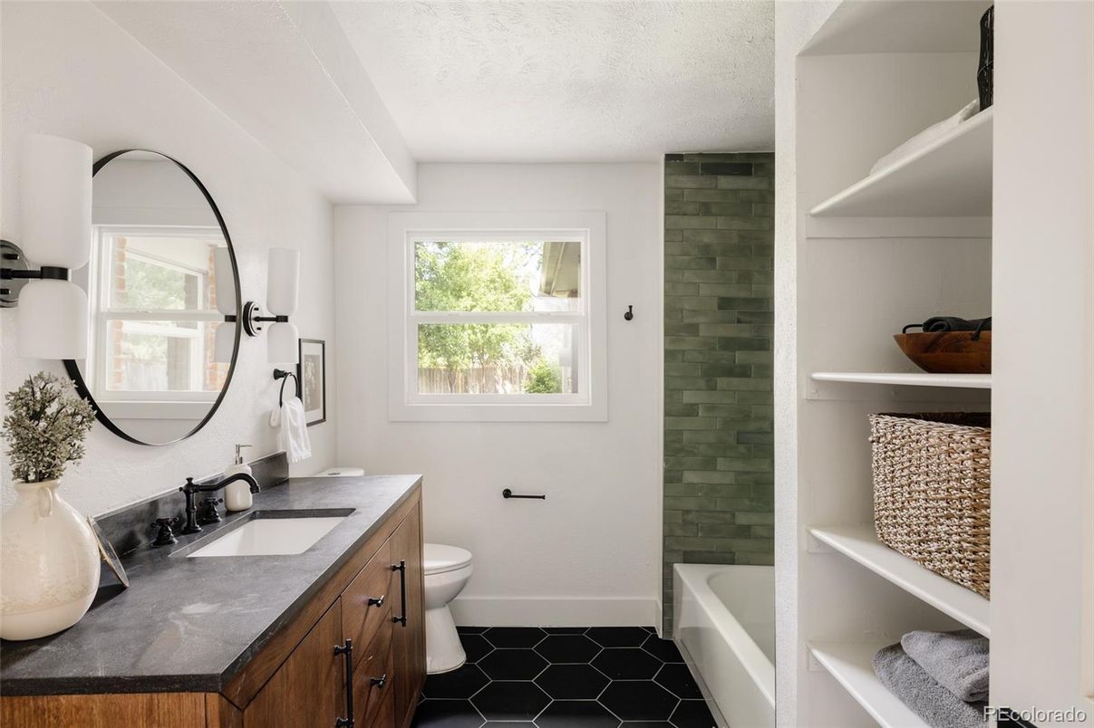 Bathroom, Dual Sink Vanities, Interior