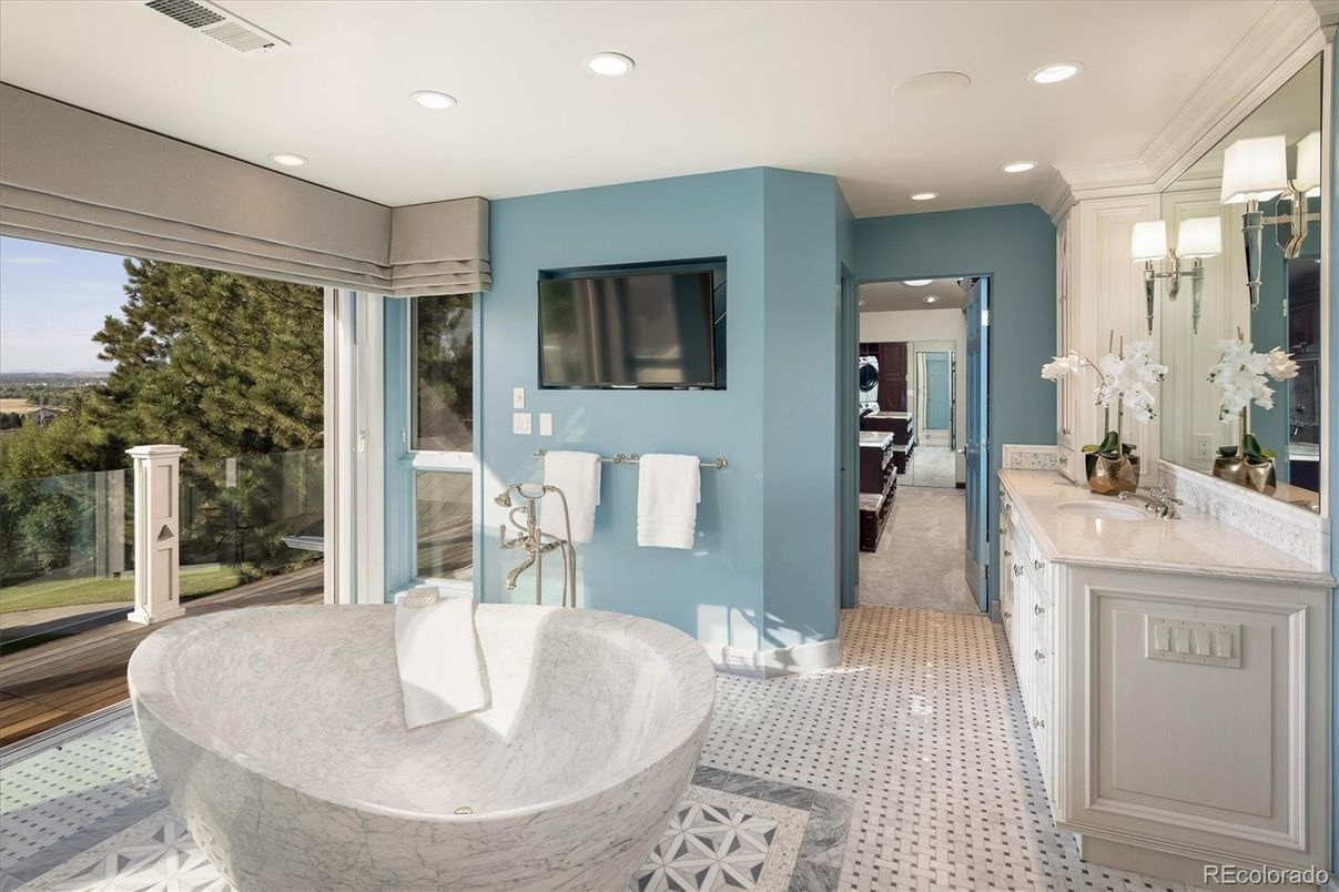 Bathroom, Free Standing Baths, Interior, Recessed Lighting