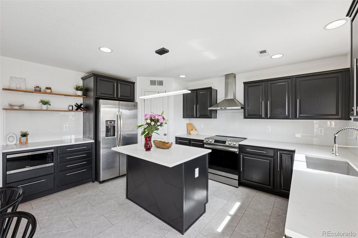 Interior, Kitchen, Pendant Lights, Recessed Lighting, Stainless Steel Appliances