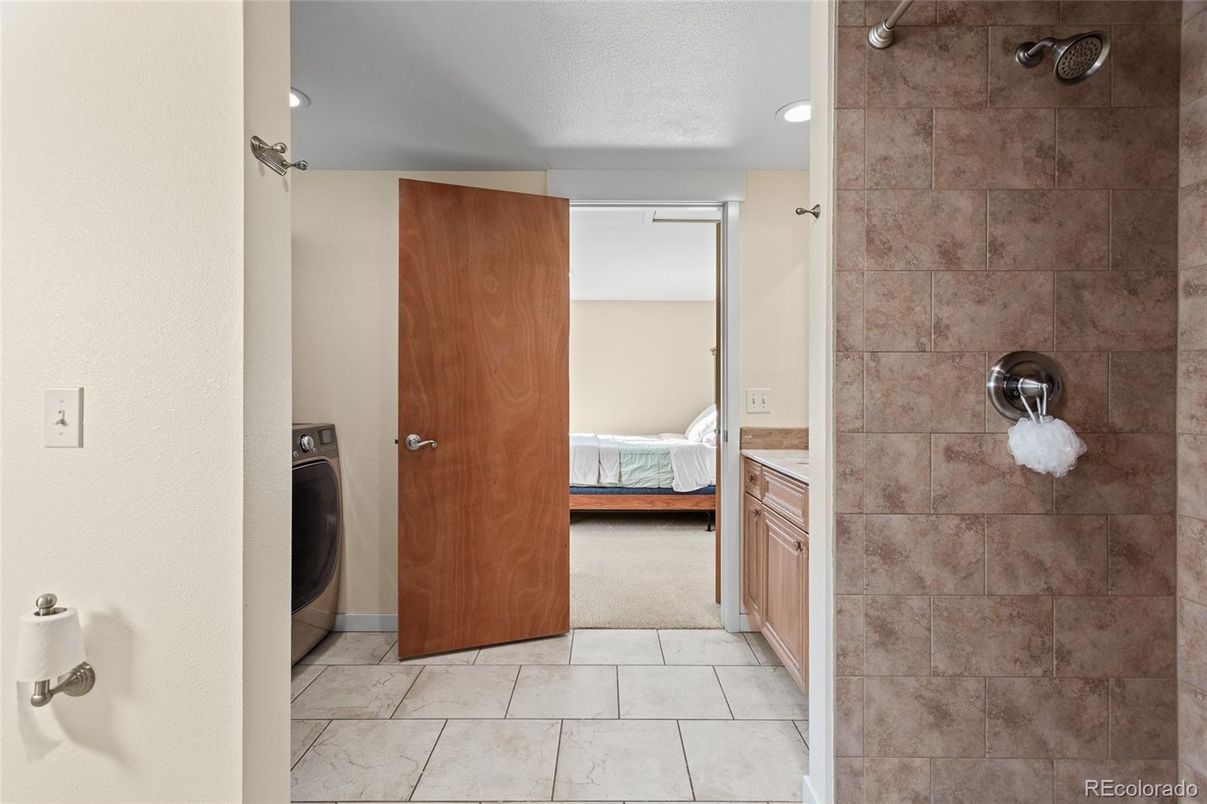 Bathroom, Bedroom, Interior, Recessed Lighting