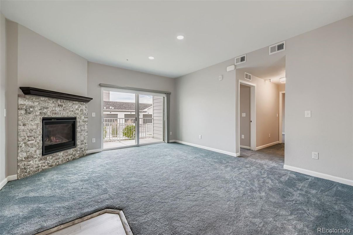 Empty room, Fireplace, Interior, Recessed Lighting