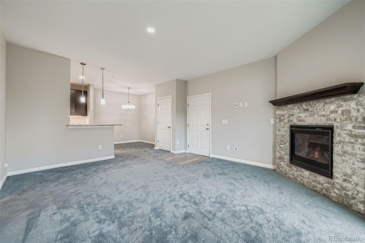Empty room, Fireplace, Interior, Pendant Lights, Recessed Lighting