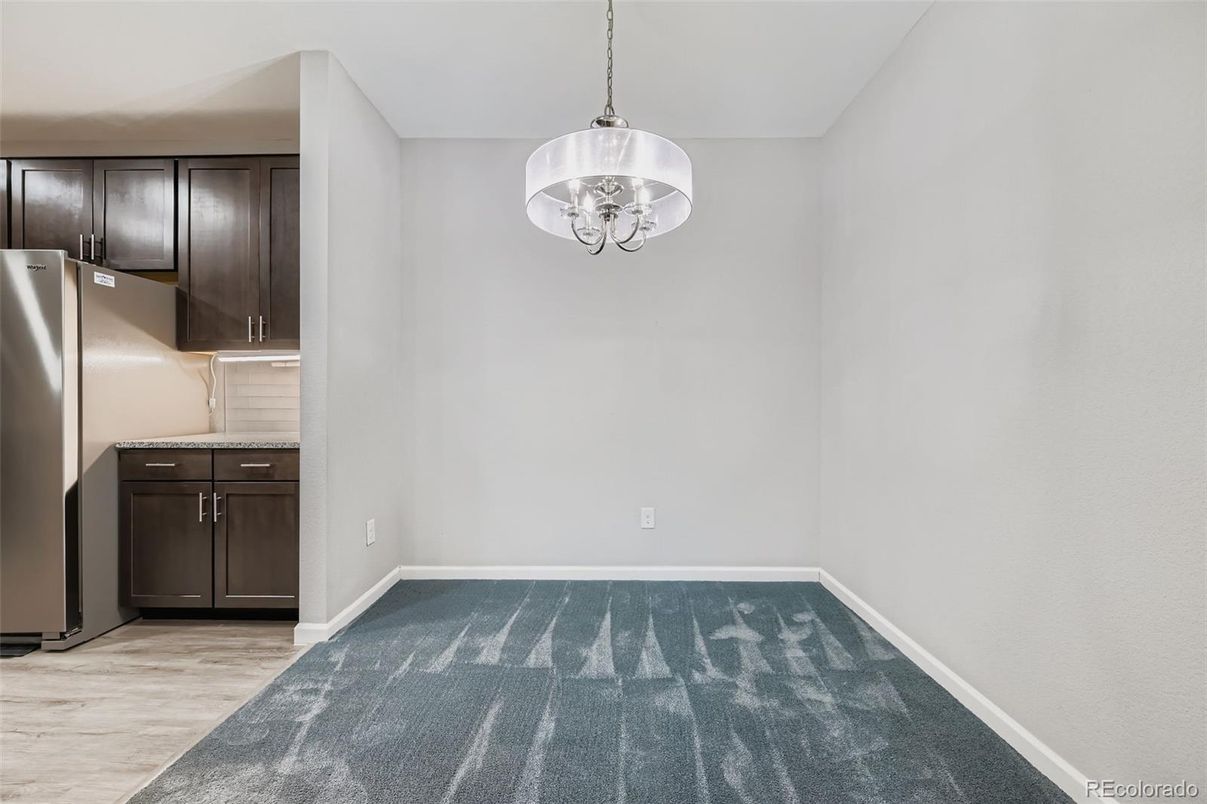 Chandelier, Empty room, Interior, Pendant Lights