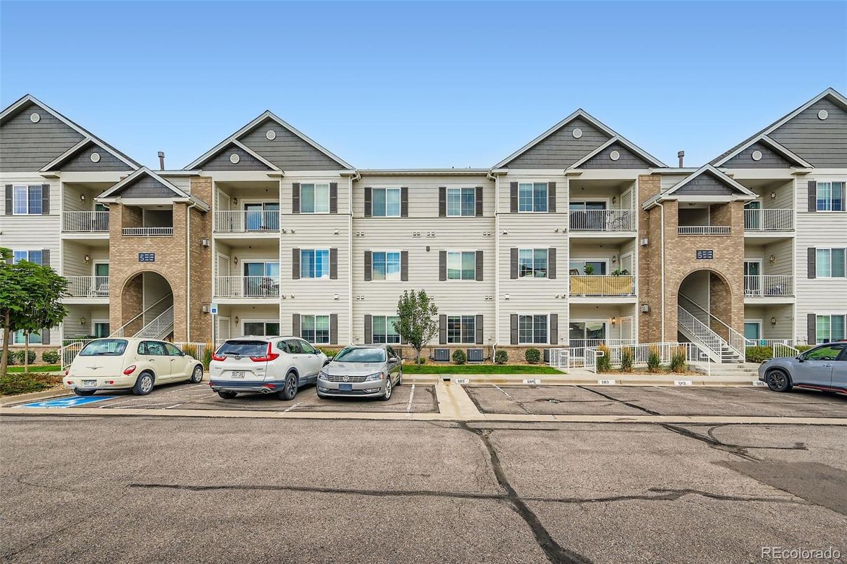 Exterior, Facade, Condo Building