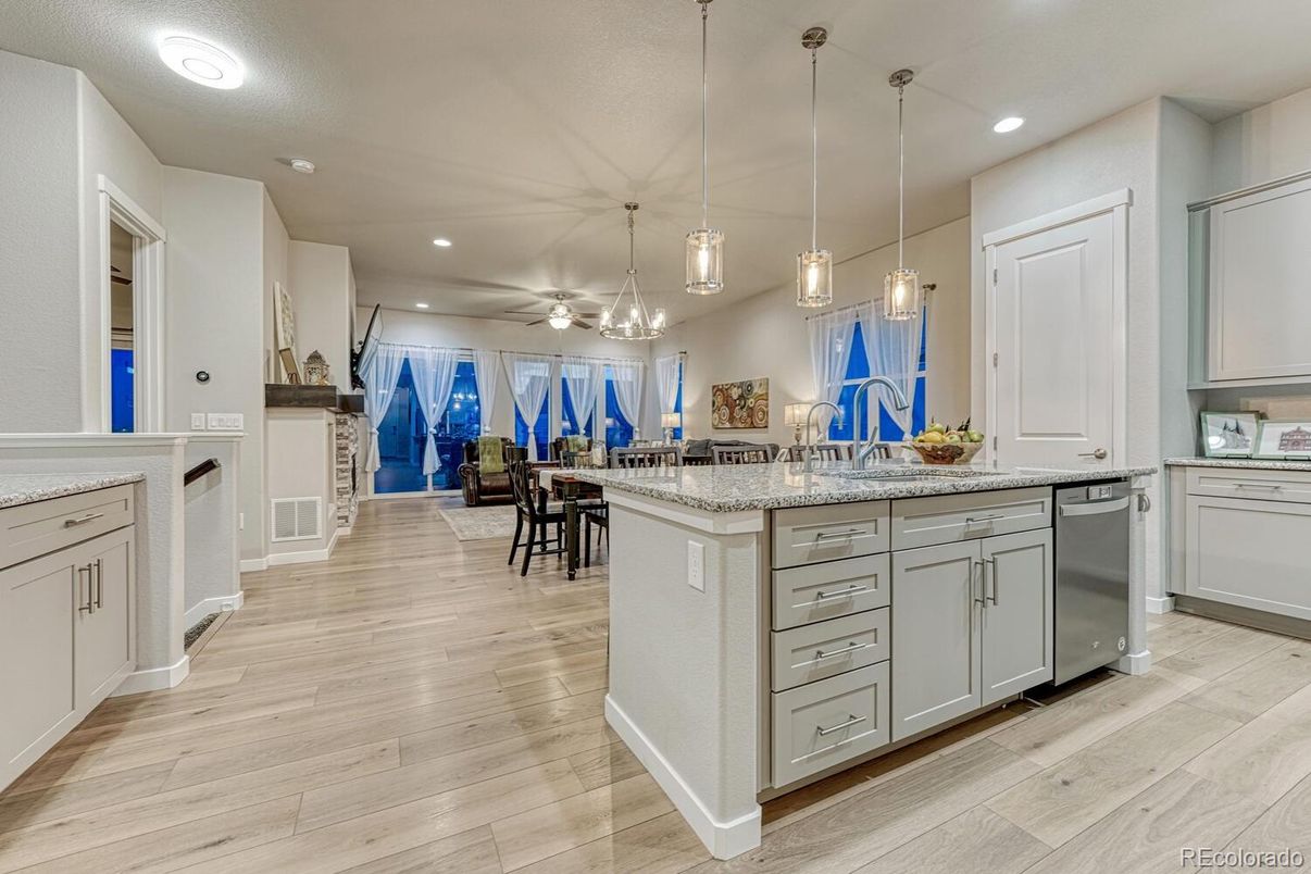Dining room, Interior, Kitchen, Pendant Lights, Recessed Lighting, Wood Texture Flooring