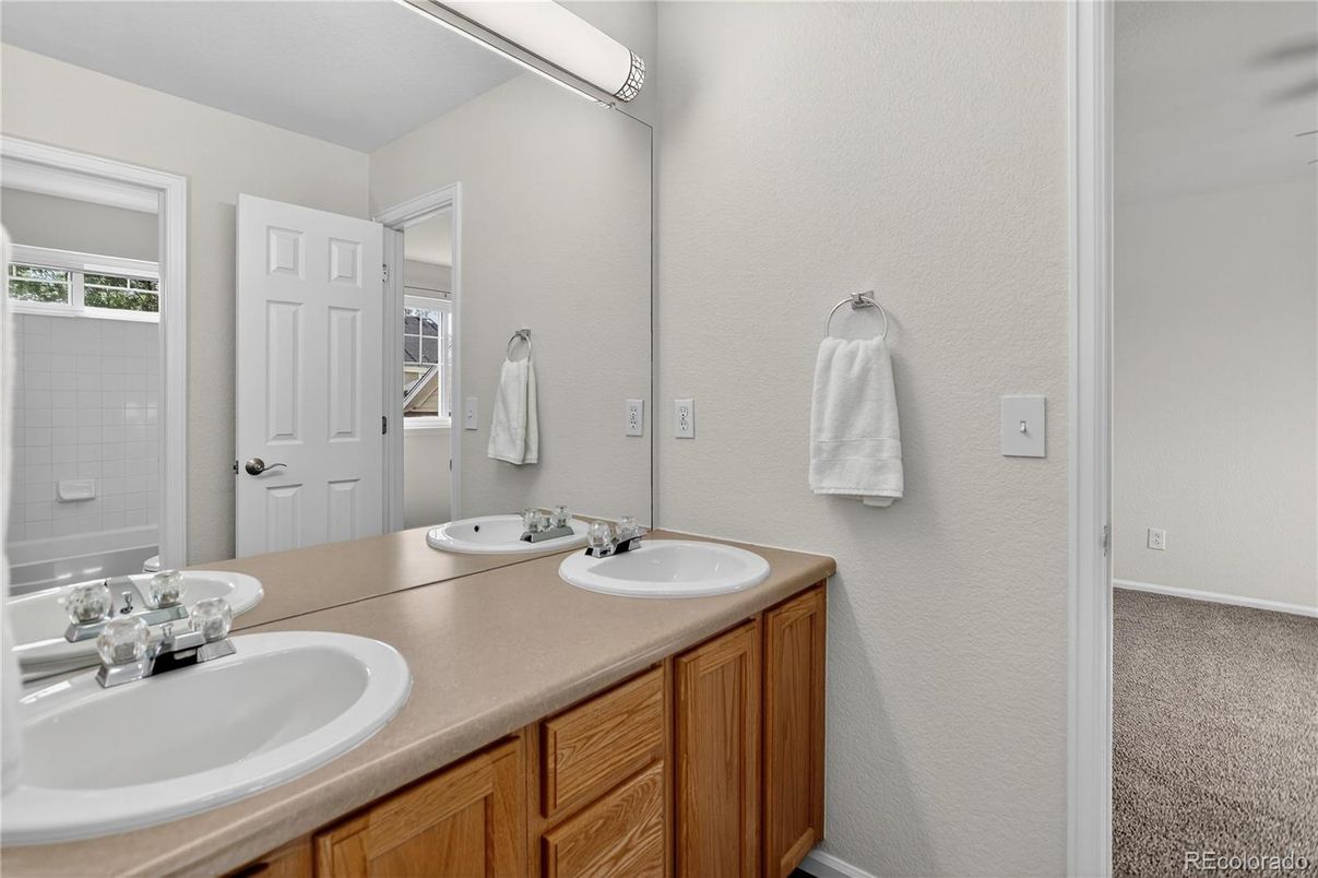 Bathroom, Dual Sink Vanities, Interior