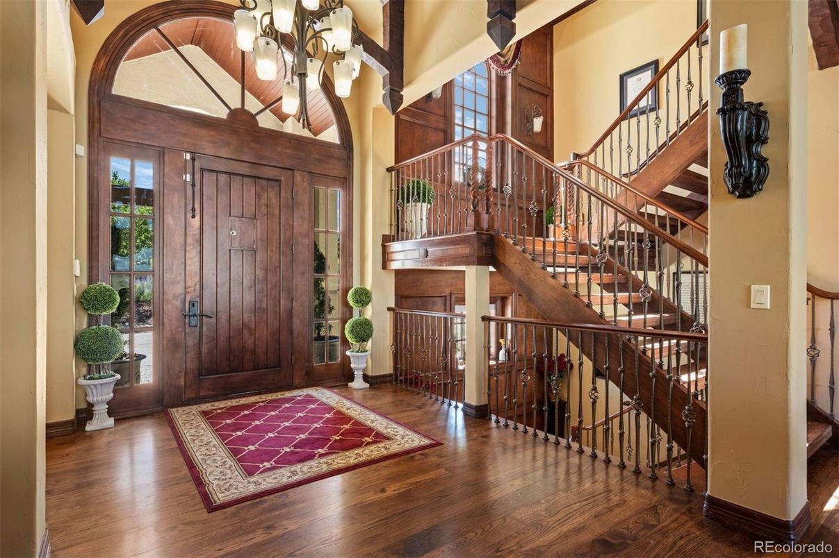 Chandelier, Interior, Wood Texture Flooring