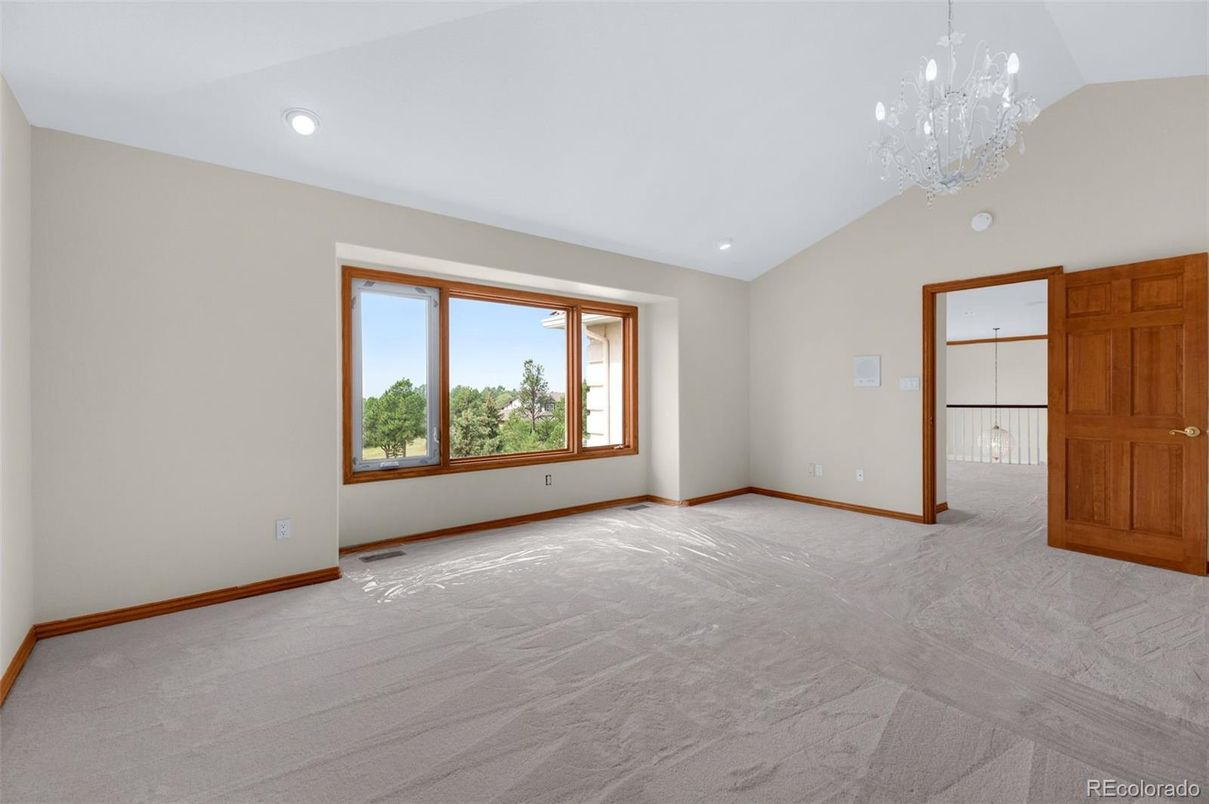 Chandelier, Empty room, Interior, Recessed Lighting