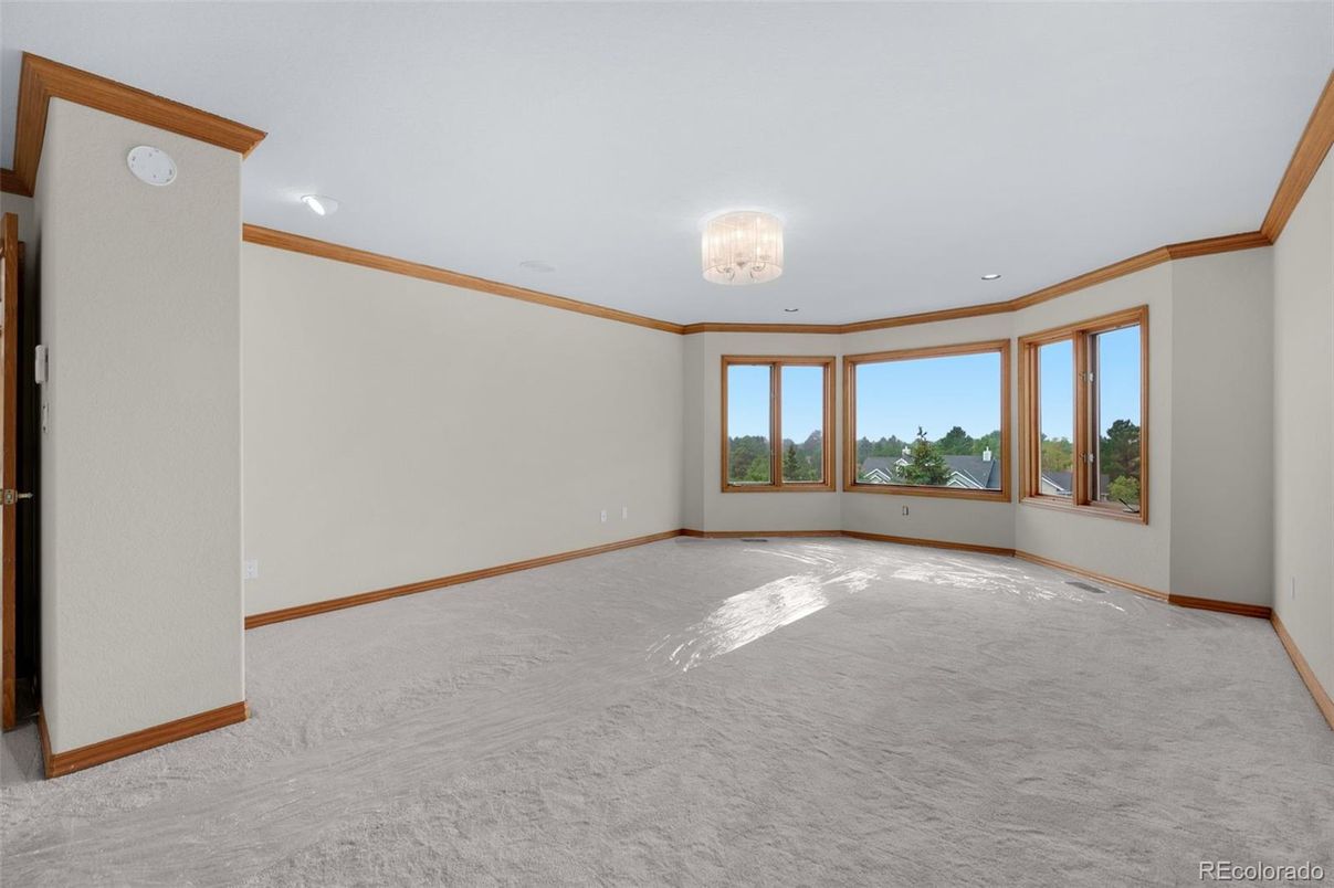 Chandelier, Empty room, Interior