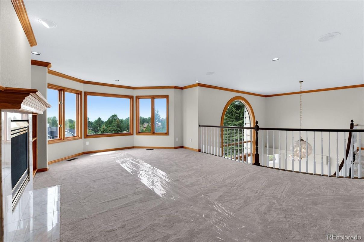 Empty room, Interior, Pendant Lights, Recessed Lighting