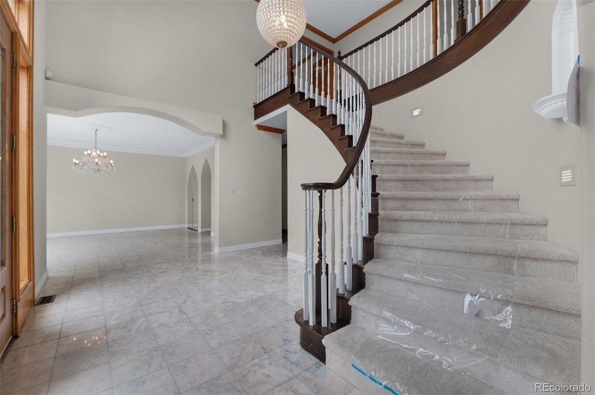 Chandelier, Interior