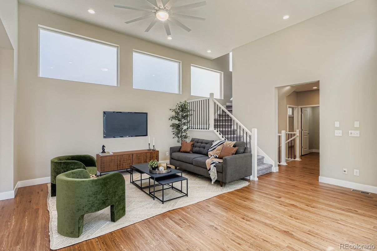 Interior, Living room, Recessed Lighting, Wood Texture Flooring