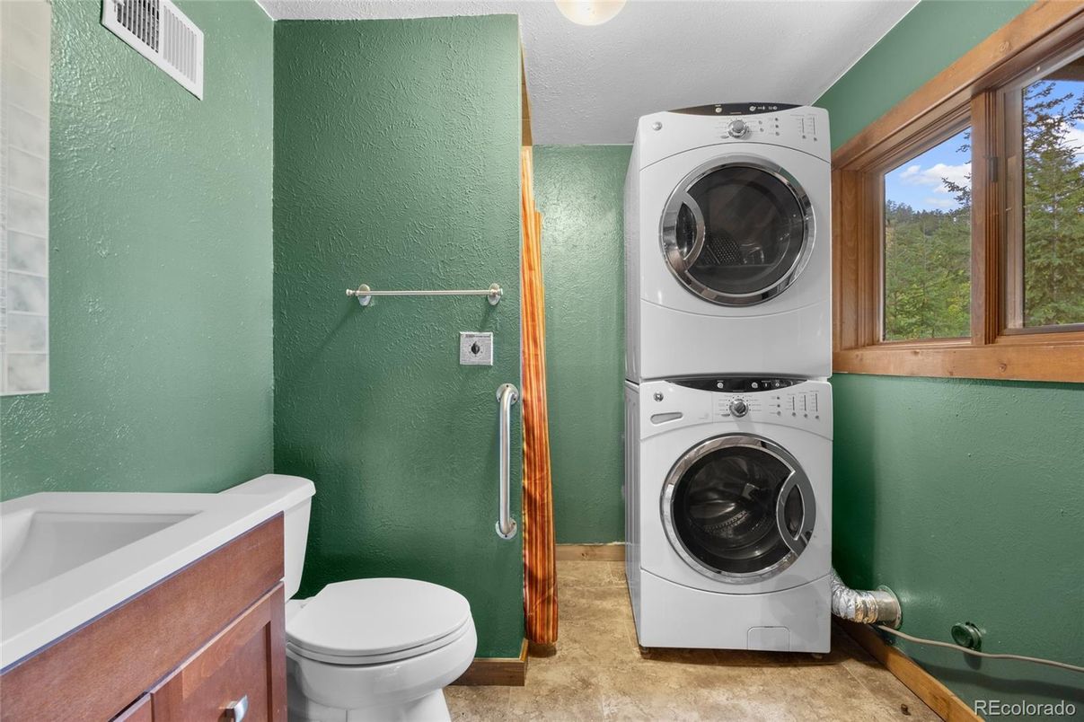 Bathroom, Interior, Utility Closets, Washer