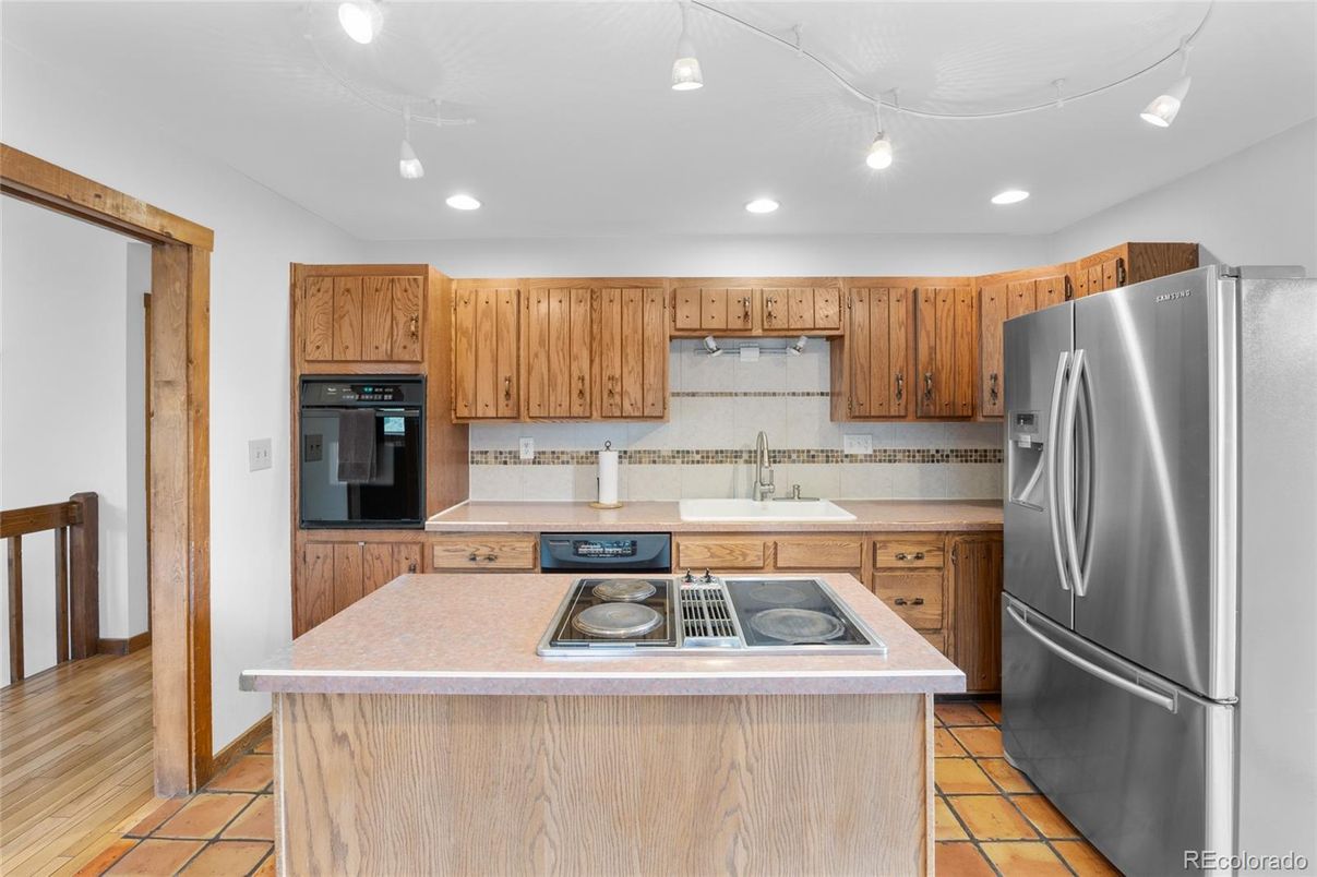 Interior, Kitchen, Recessed Lighting