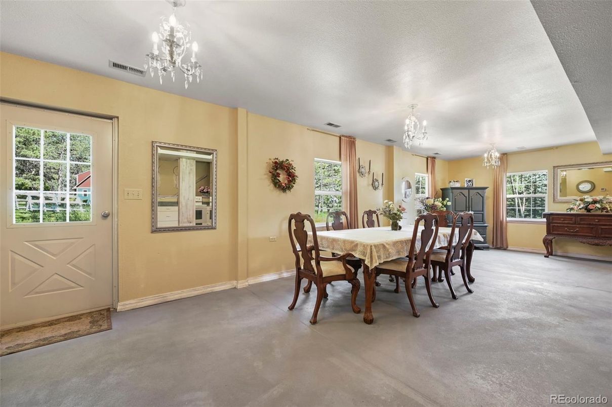 Chandelier, Dining room, Interior
