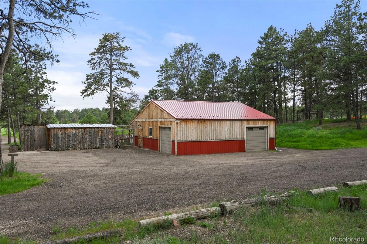 Backyard, Detached Garage, Exterior