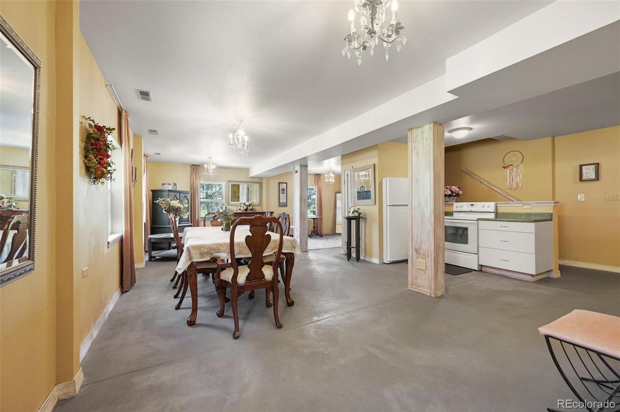 Chandelier, Dining room, Interior, Kitchen