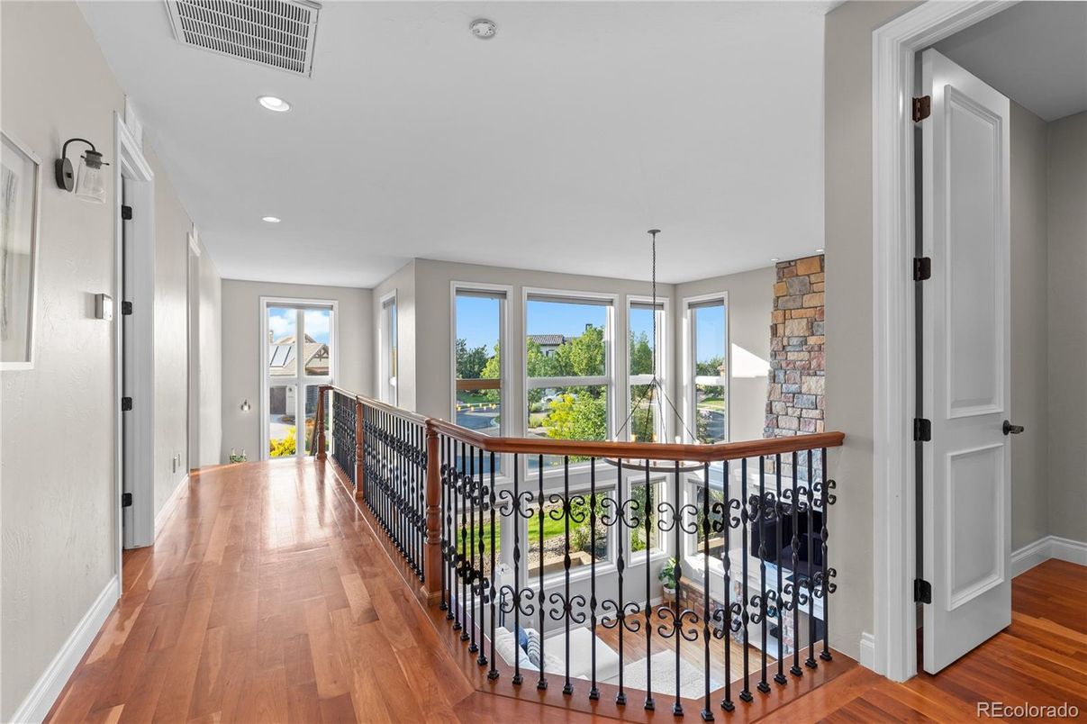 Interior, Pendant Lights, Recessed Lighting, Wood Texture Flooring