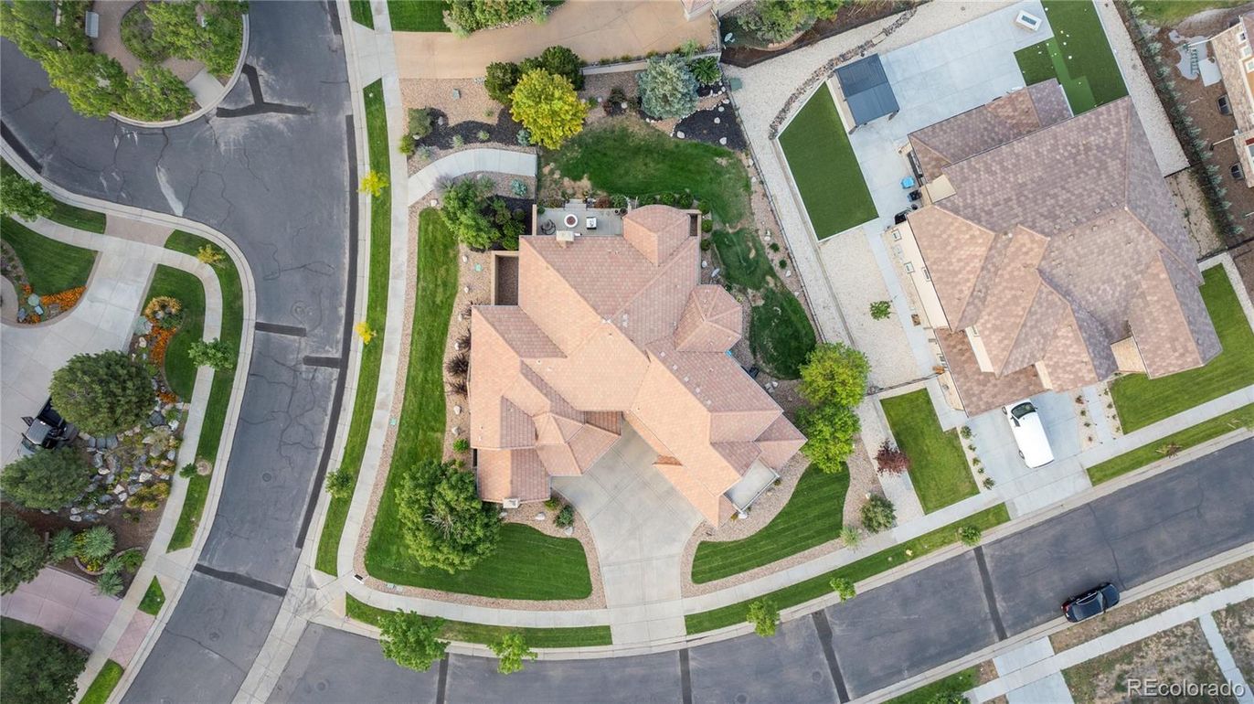 Exterior, Drone
