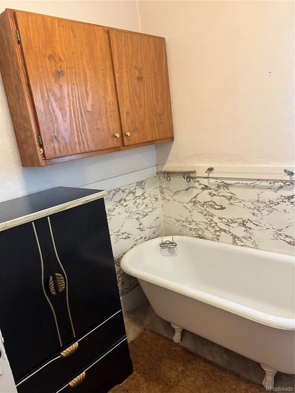 Bathroom, Free Standing Baths, Interior