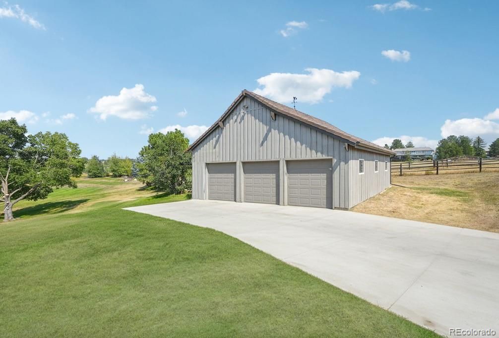 Backyard, Detached Garage, Exterior