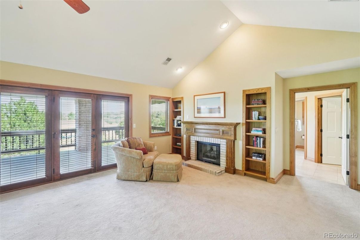 Fireplace, Interior, Recessed Lighting