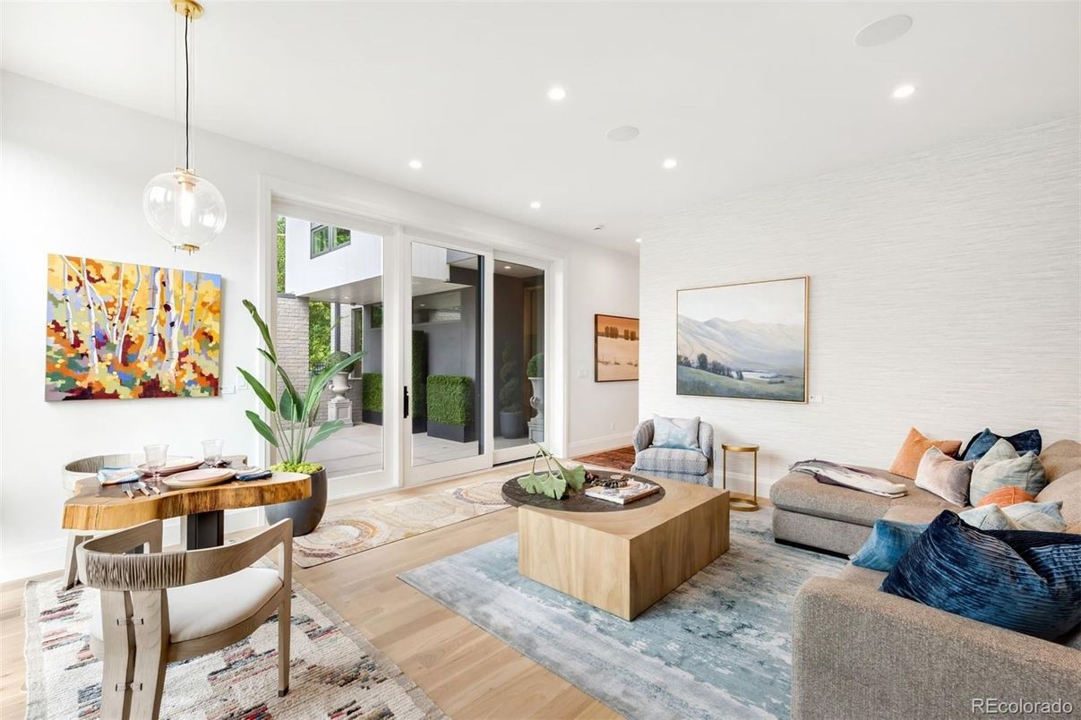 Interior, Living room, Pendant Lights, Recessed Lighting, Wood Texture Flooring