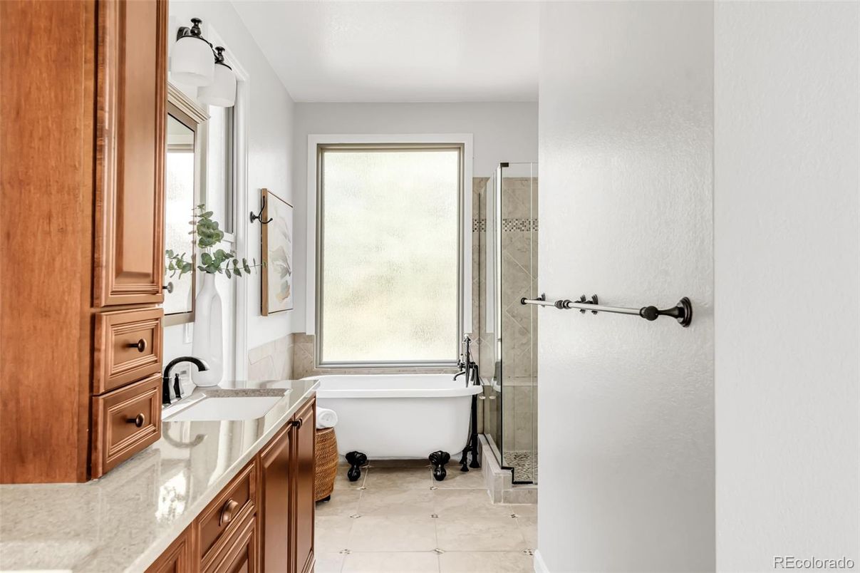 Bathroom, Free Standing Baths, Interior