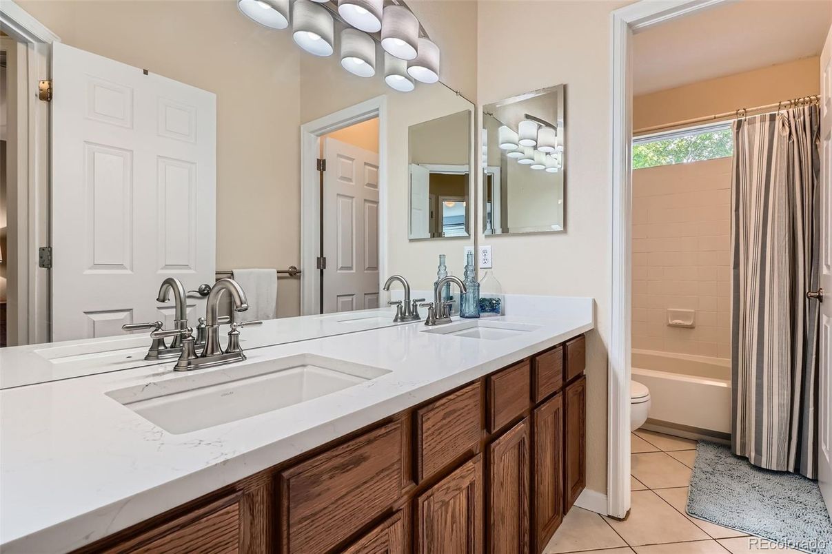 Bathroom, Dual Sink Vanities, Interior