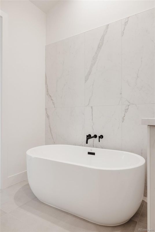 Bathroom, Free Standing Baths, Interior, Marble Walls