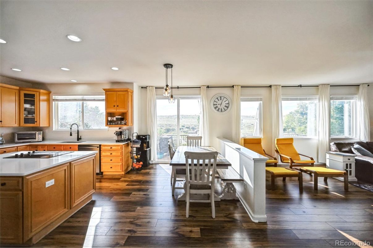 Dining room, Interior, Kitchen, Pendant Lights, Recessed Lighting, Wood Texture Flooring
