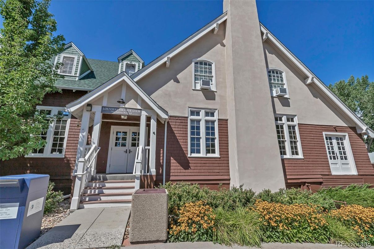 Exterior, Facade, Farmhouse