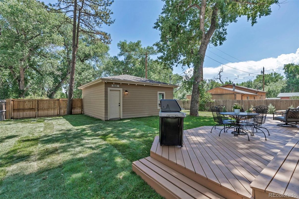 Backyard, Detached Garage, Exterior