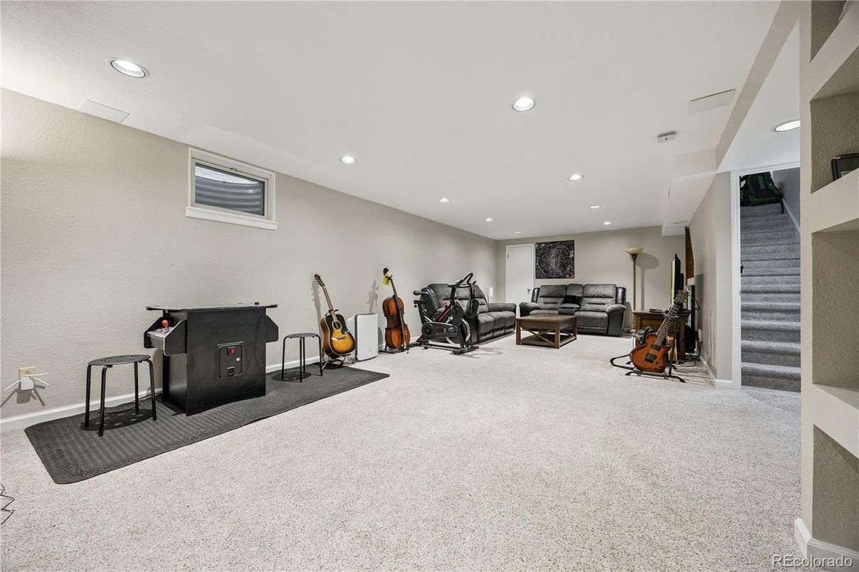 Fitness Equipment, Interior, Recessed Lighting