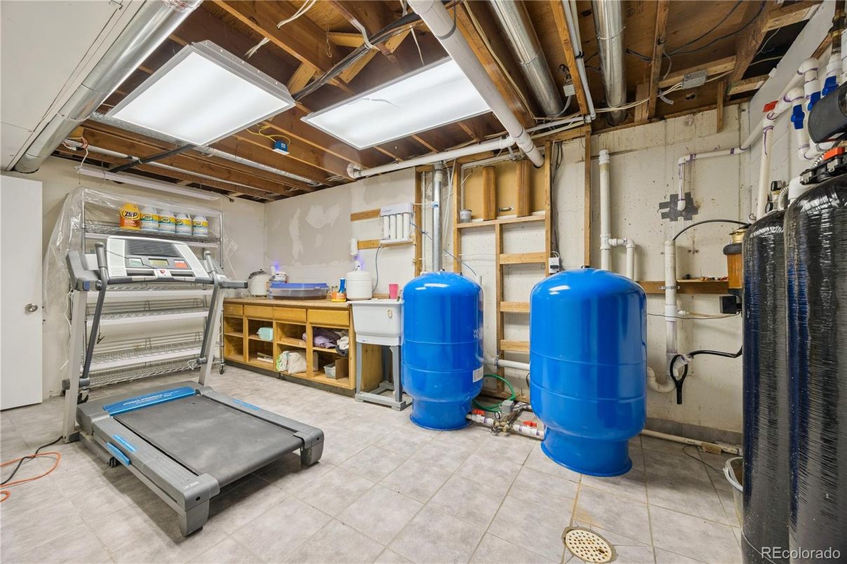 Fitness Equipment, Garage, Interior