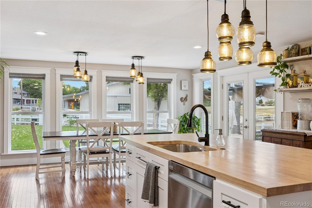 Dining room, Interior, Kitchen, Pendant Lights, Recessed Lighting, Wood Texture Flooring