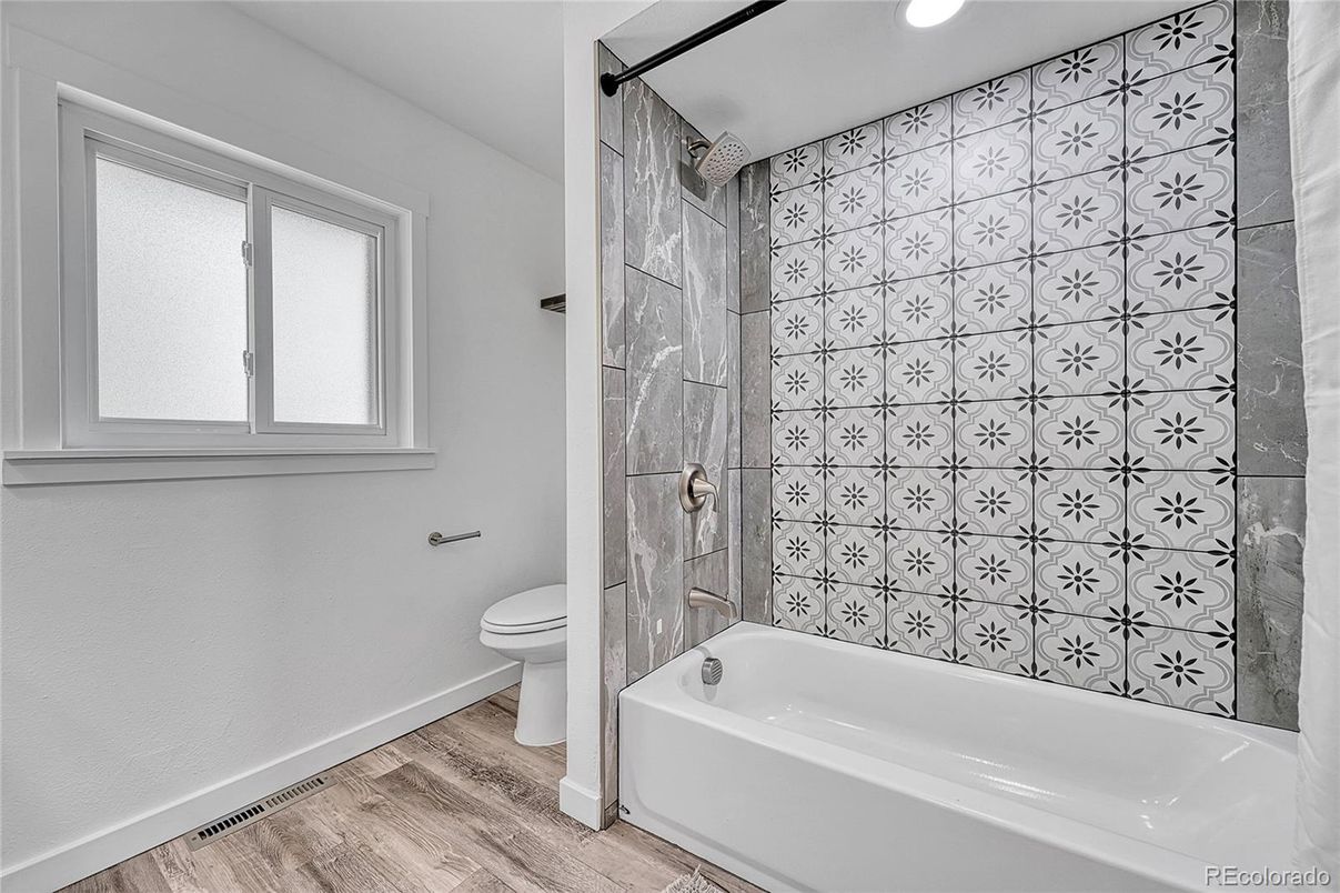 Bathroom, Interior, Recessed Lighting, Wood Texture Flooring