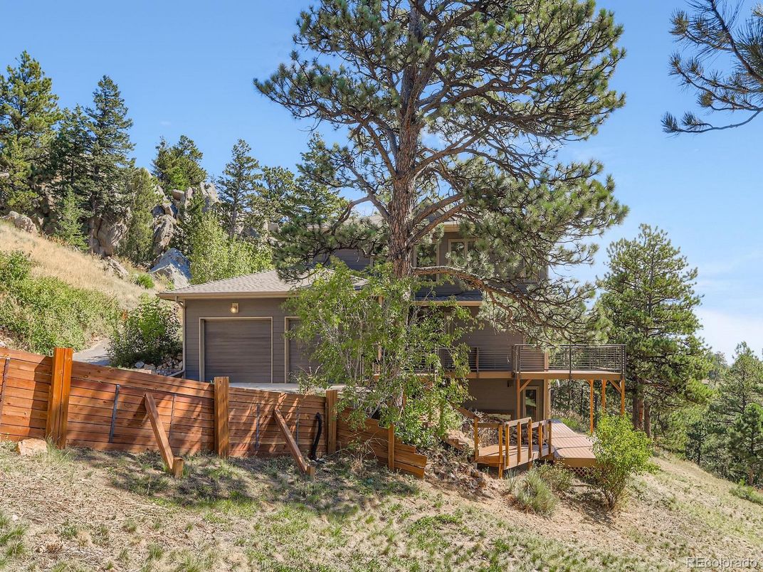 Backyard, Detached Garage, Exterior