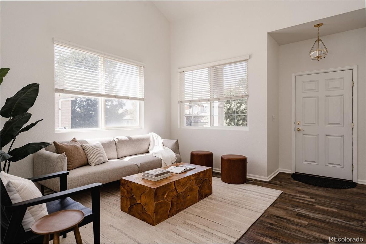 Interior, Living room, Pendant Lights, Wood Texture Flooring